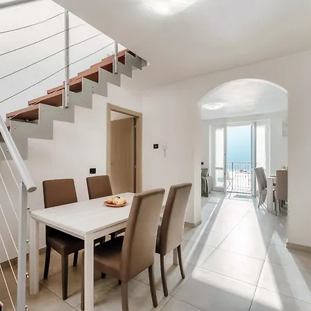 Mosaic - By Myhomeincomo * 内索