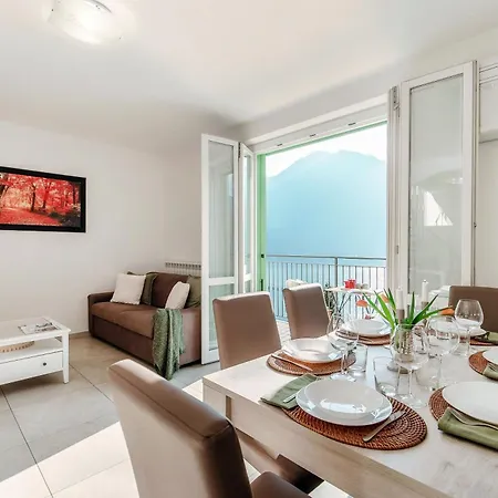 Mosaic - By Myhomeincomo Apartment *