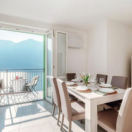 Mosaic - By Myhomeincomo Apartment