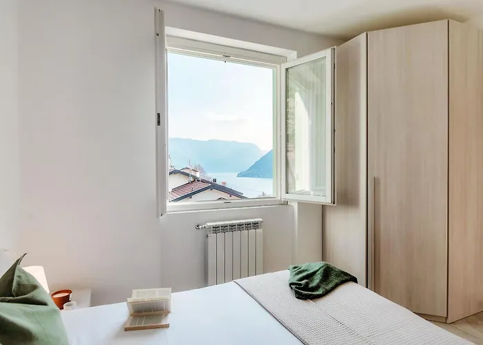 Mosaic - By Myhomeincomo Apartment Nesso