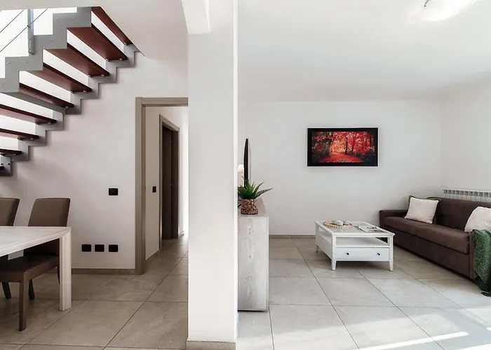 Mosaic - By Myhomeincomo Apartment Nesso