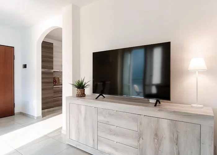 Mosaic - By Myhomeincomo