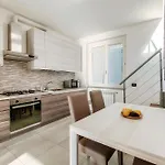 Mosaic - By Myhomeincomo Apartamento